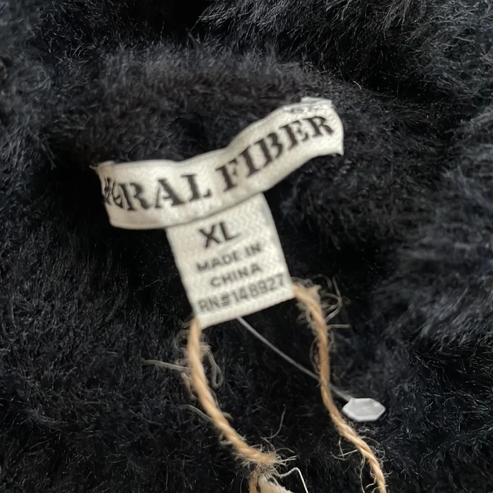 New super soft sweater XL